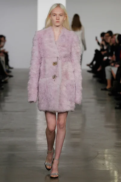 Look 13